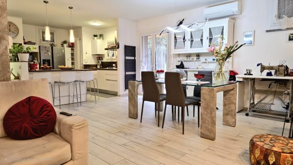 Splendida villa con giardino terrazzo e box triplo - Brugherio