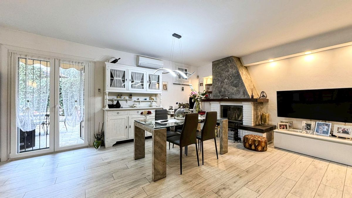 Splendida villa con giardino terrazzo e box triplo, Brugherio - foto 8 di 46